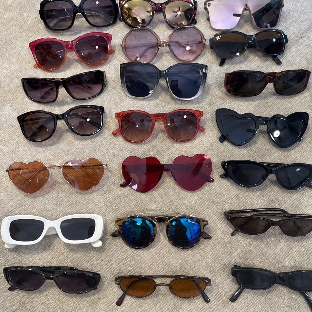 Lot of 21 Designer Sunglasses: Madden, Loft, Veza,BeOne,9West,XOXO,LaurenConrad+